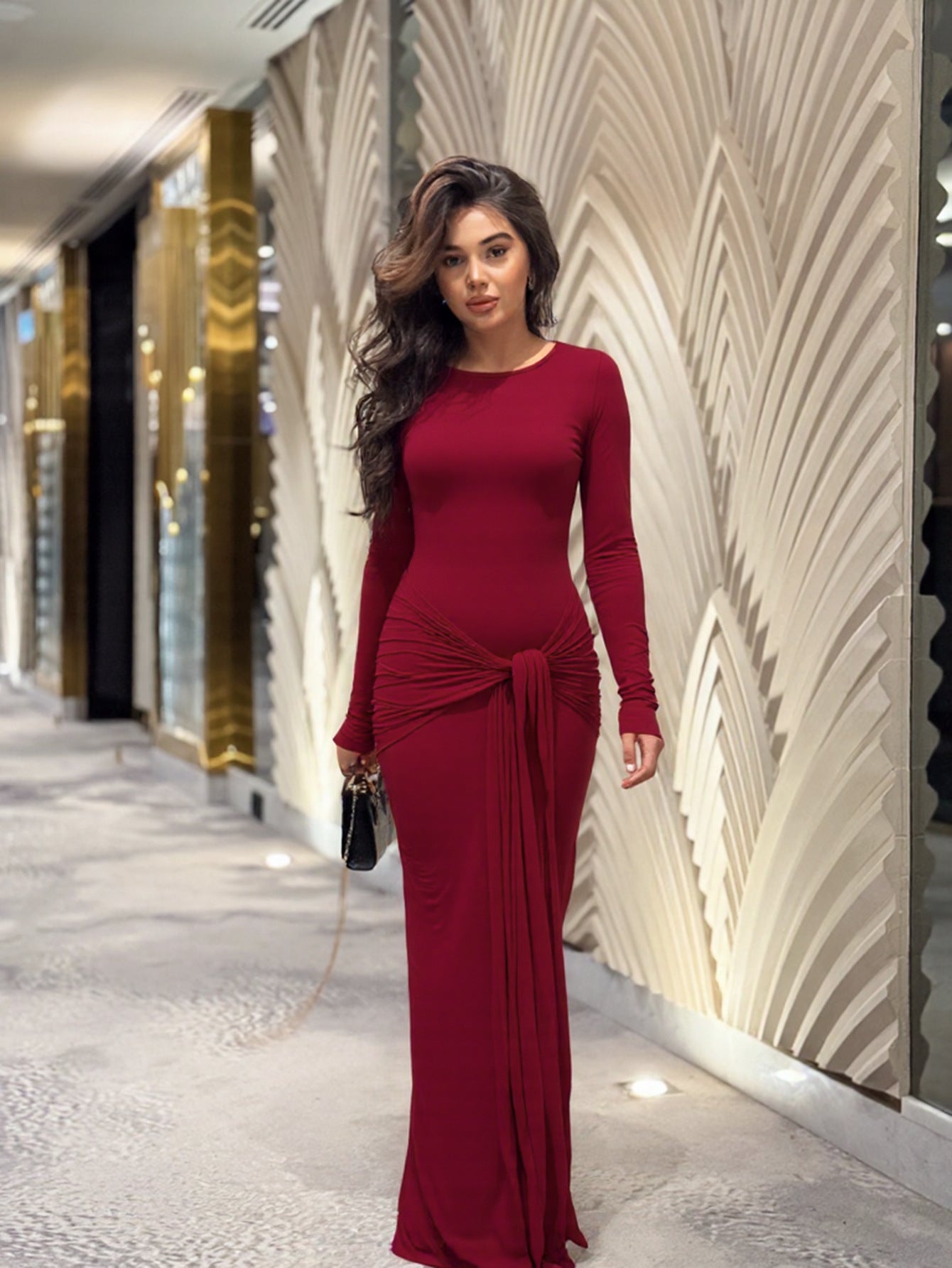 Women’s Long Sleeve Sheath Dress – Body-Hugging Crew Neck Fashion Dress